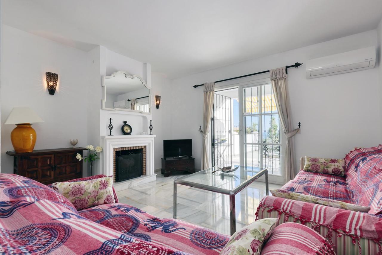 Quaint 2 Bedroom Townhouse With Pool Close To Sea! Benalmádena Εξωτερικό φωτογραφία