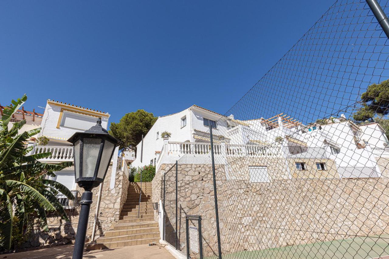 Quaint 2 Bedroom Townhouse With Pool Close To Sea! Benalmádena Εξωτερικό φωτογραφία